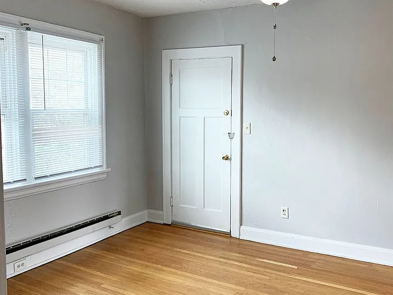 415-419-423 Probasco St — Photo 7