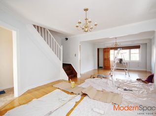 2816 21st St, Astoria, NY 11102