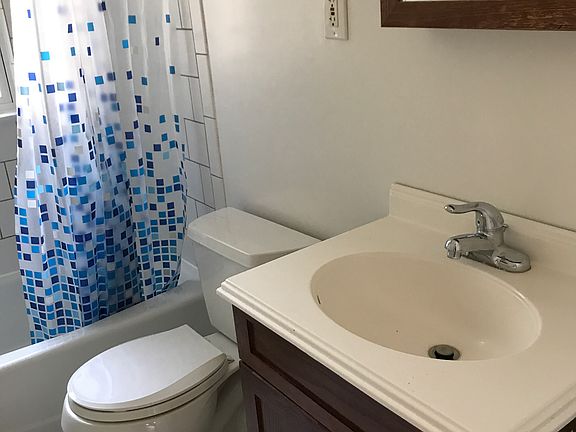3rd image of 1844 N Lafayette Ave