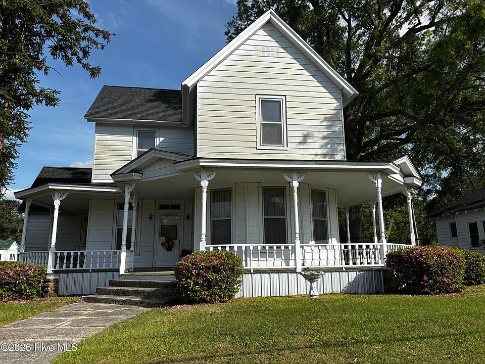 1st image of 414 N Center Street