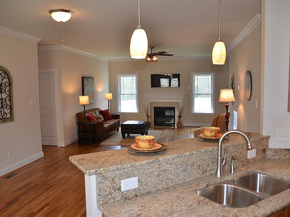 5th image of 13970 Lawrence Hill Ln
