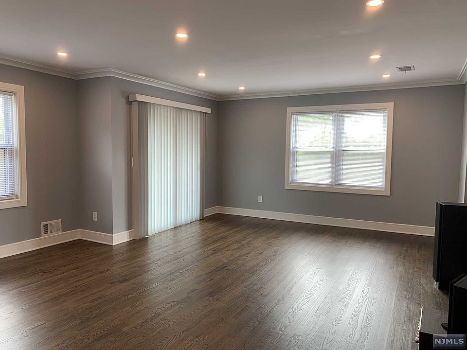 1st image of 233 Midland Ave APT 214