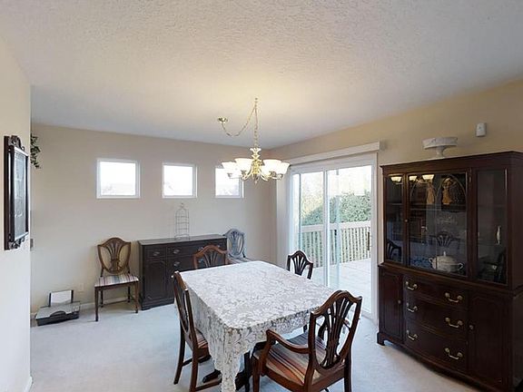 3rd image of 6411 Sudbury Ct