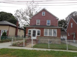 180 Booth St, Hempstead, NY 11550