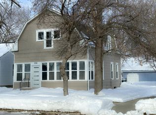 936 E 5th Ave, Mitchell, SD 57301