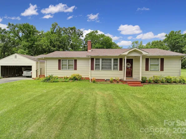 2084 Old Evans Cir, Lancaster, SC 29720