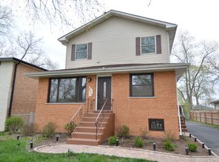 214 Kazwell St, Willow Springs, IL 60480