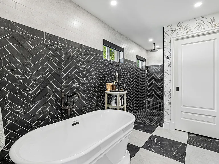 4419 Sanderling Cir E — Photo 31