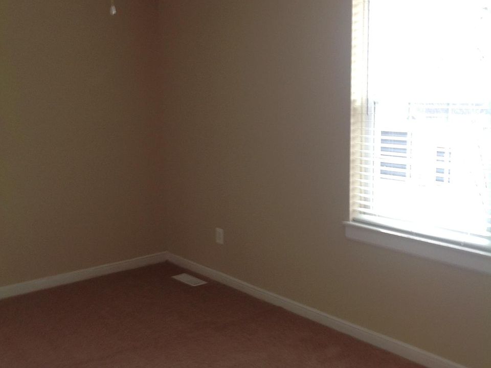 1st image of 338 S Amsterdam Ct