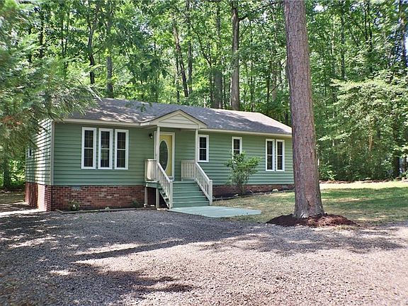 3rd image of 277 Lake Caroline Dr
