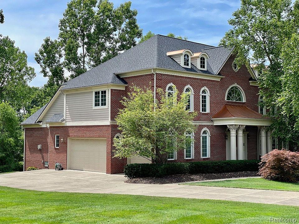 1st image of 8590 Chatham Dr