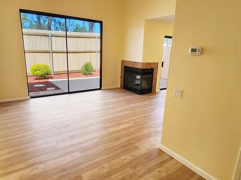 3676 Constellation Rd — Photo 3