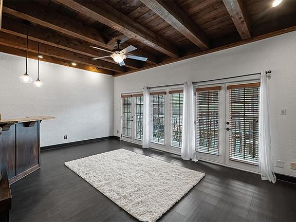 2nd image of 1111 W 46th St APT 22