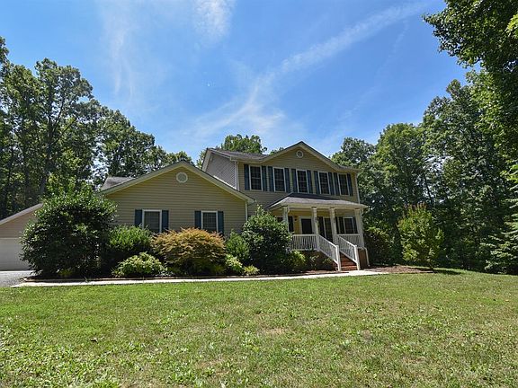 4th image of 566 Riverville Rd