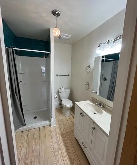 7634 Burthe St #2 — Photo 33
