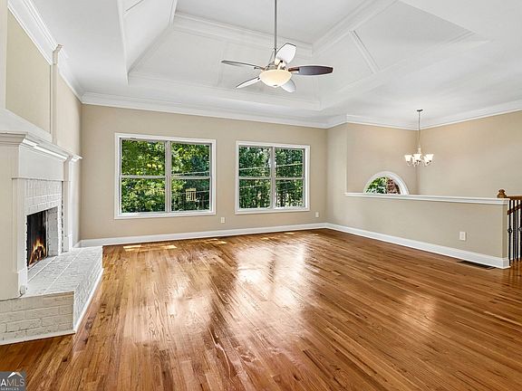 2nd image of 868 Whitehead Rd