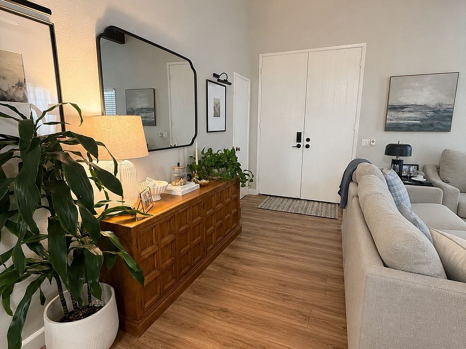1st image of 10096 Nuerto Ln