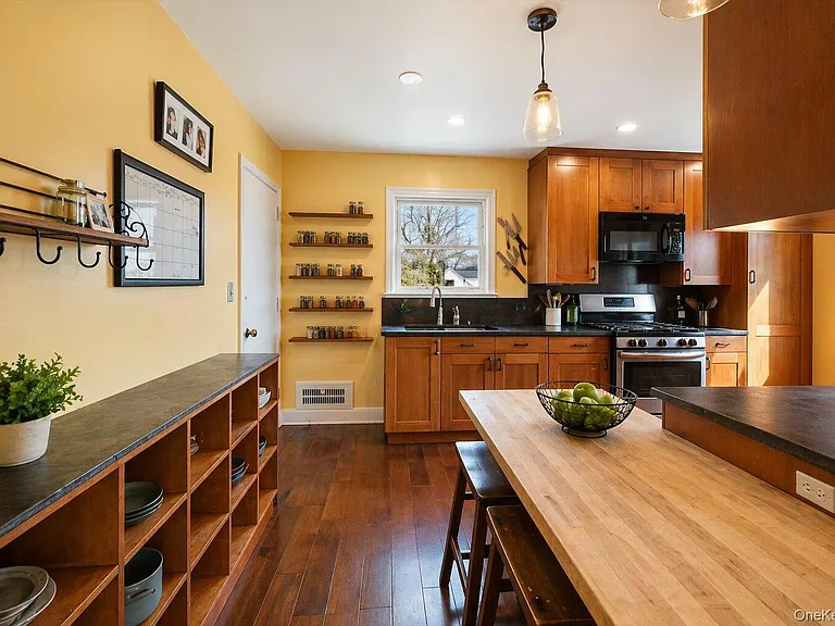 10 Taft Ln — Photo 7