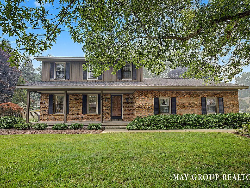 1st image of 4840 Crest Hill Dr NE