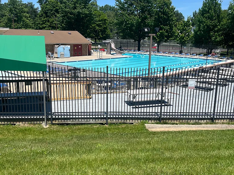 Community pool