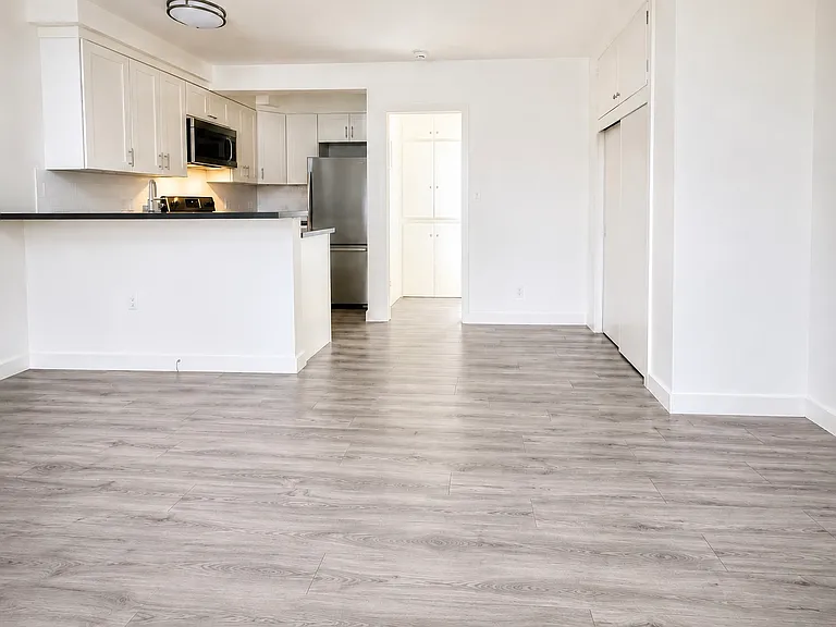 21111 Wood Ave #A — Photo 11