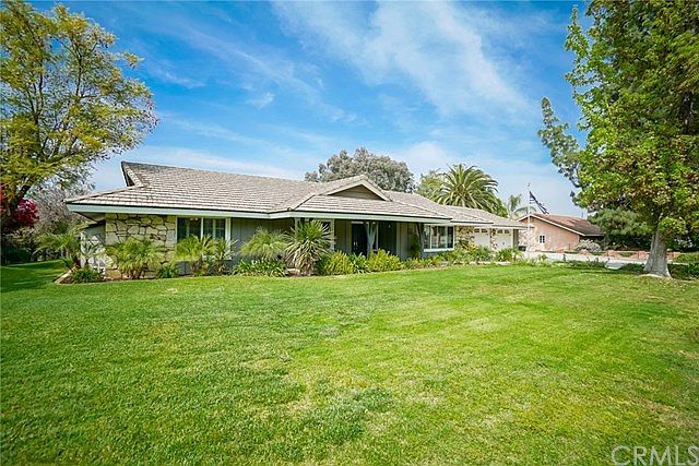 16498 Wagon Wheel Dr, Riverside, CA 92506 | Zillow