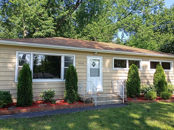 2nd image of 4666 Woodbridge St