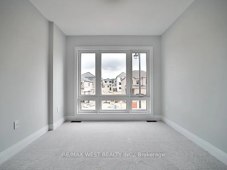 14 Periwinkle Rd E — Photo 22