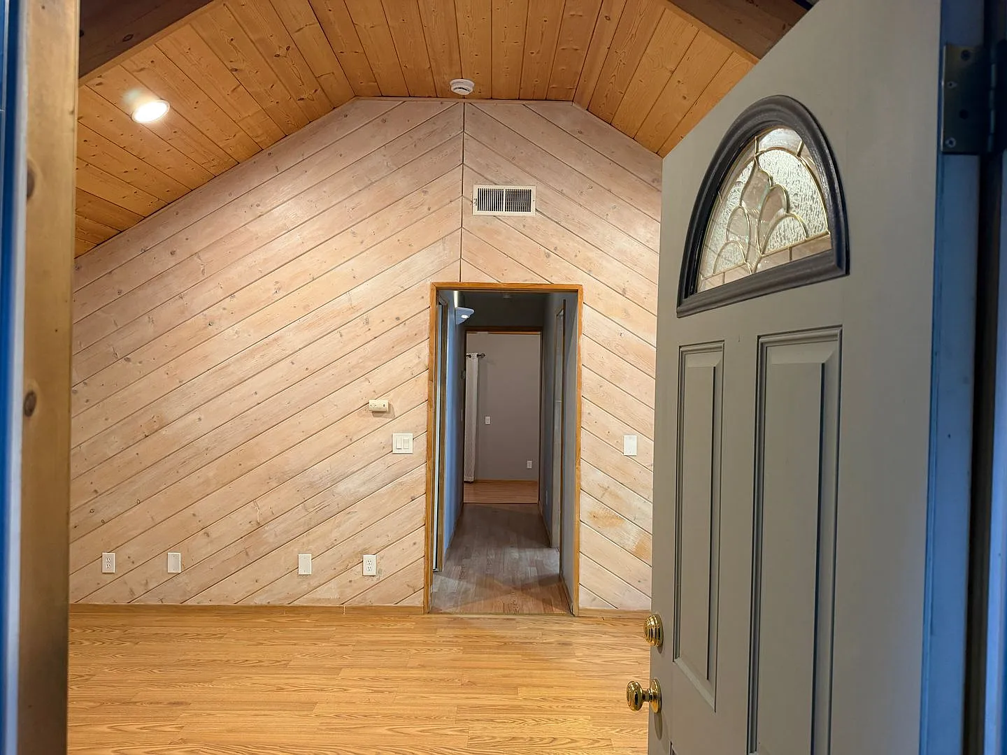 Move-In Special--1/2 Off First Mo Rent! — Photo 2