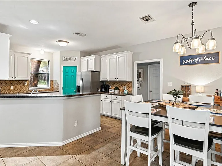 1609 Cheyenne Trl — Photo 12