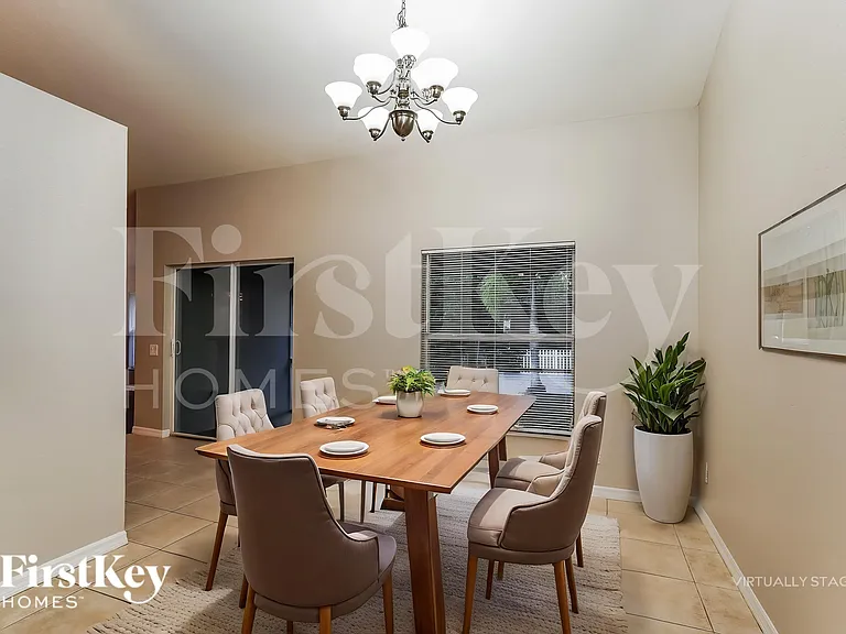 2508 NW 7th St — Photo 6