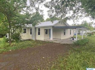 2736 Section Line Rd, Albertville, AL 35950