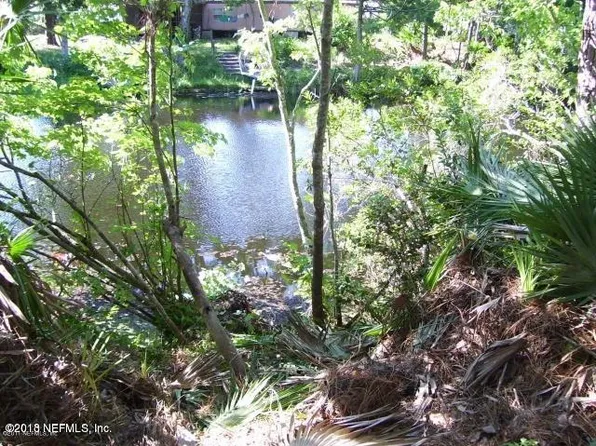 122 Landmark Ave, Satsuma, FL 32189