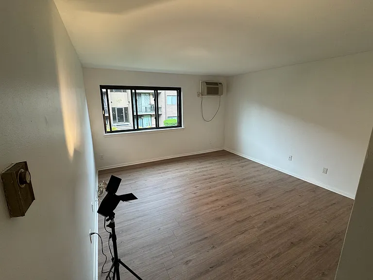460B Liberty St #208 — Photo 22