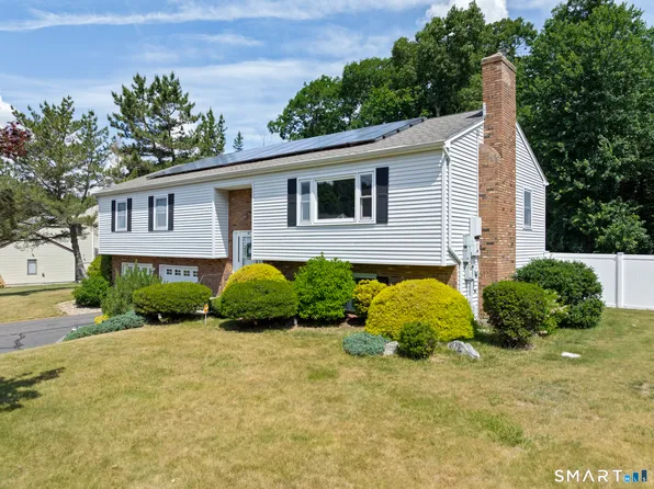 21 Markwood Road, Manchester, CT 06040