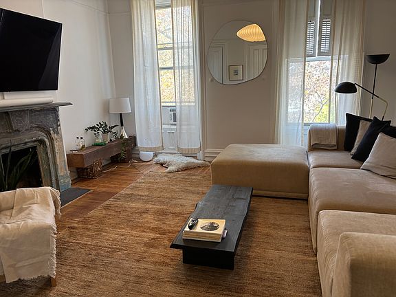 3rd image of 441 Washington Ave Floor 2