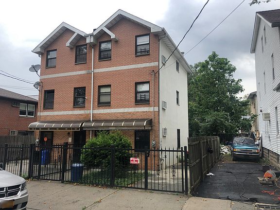 2nd image of 1333 E 95th St