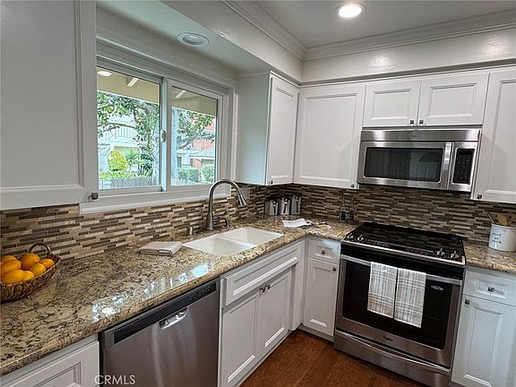 4th image of 22623 Maple Ave