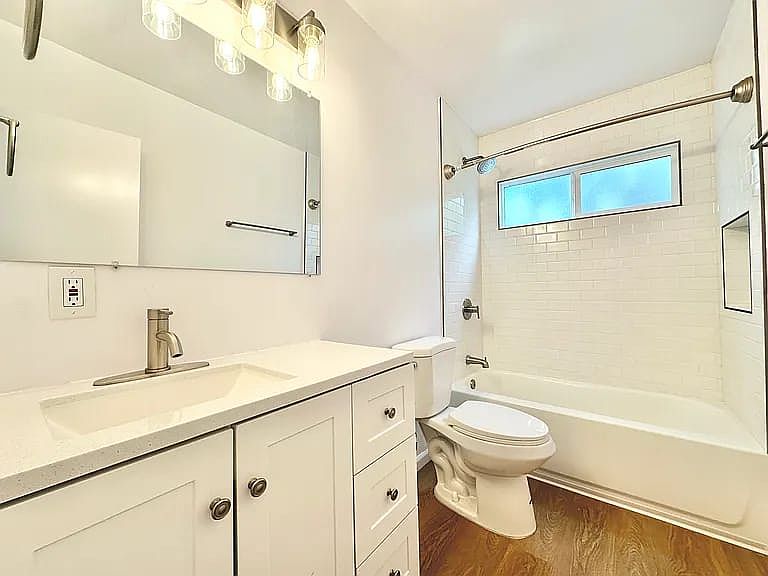 1st image of 3522 Bellevue Ave APT 4