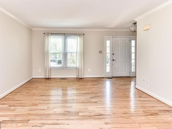 5th image of 13831 Wakley Ct