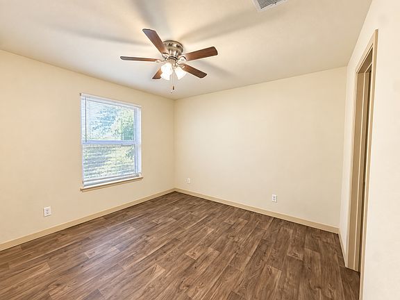 5th image of 613 Bernard St APT 11