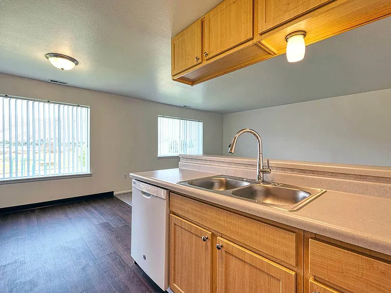 Balmoral Apartments — Photo 27