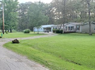 2455 Deer Run Rd, New Athens, IL 62264