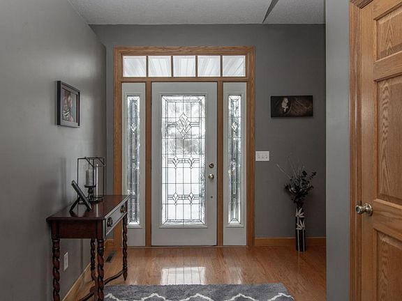 5th image of 613 N Pine St