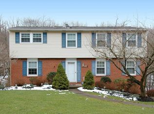 126 Lingay Dr, Glenshaw, PA
