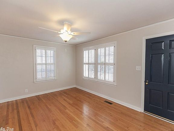 4th image of 2218 N McKinley St