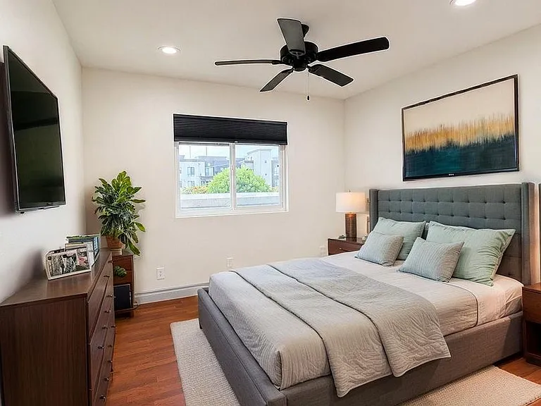 NoHo Liv Apartments — Photo 10