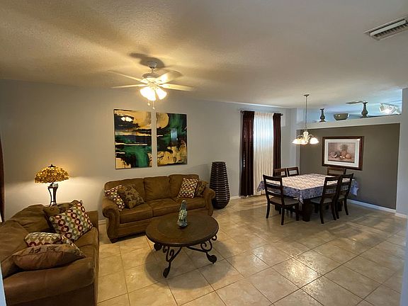 2nd image of 2707 Eagle Glen Cir