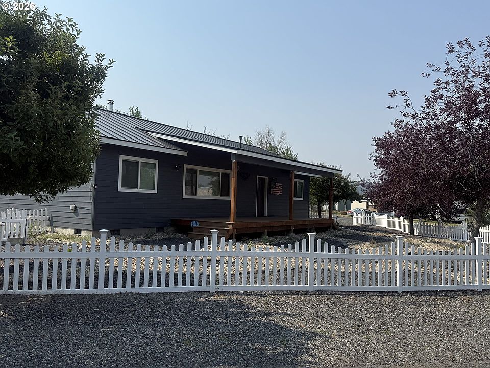 1st image of 216 B Ave