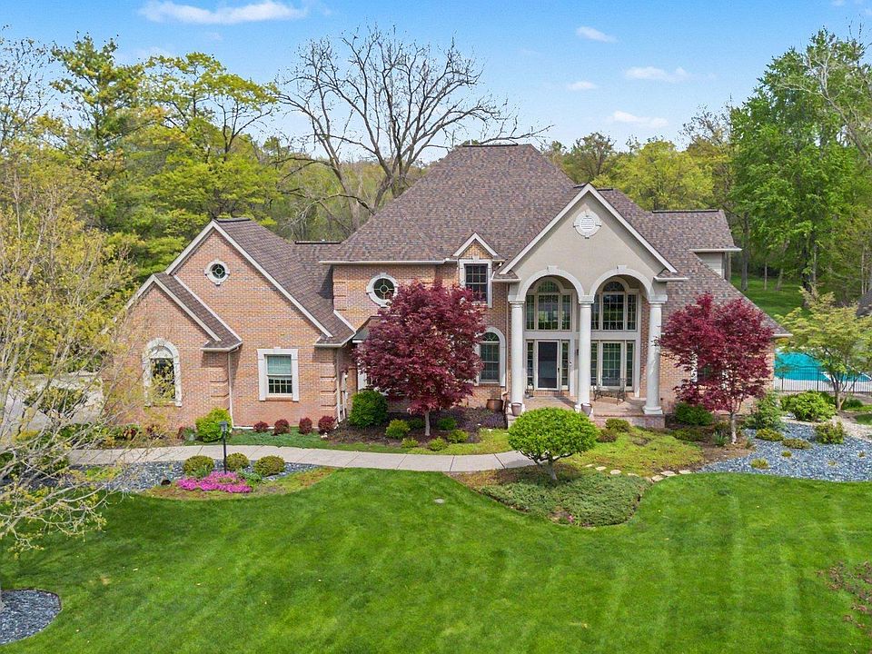 1st image of 51234 Stratford Dr